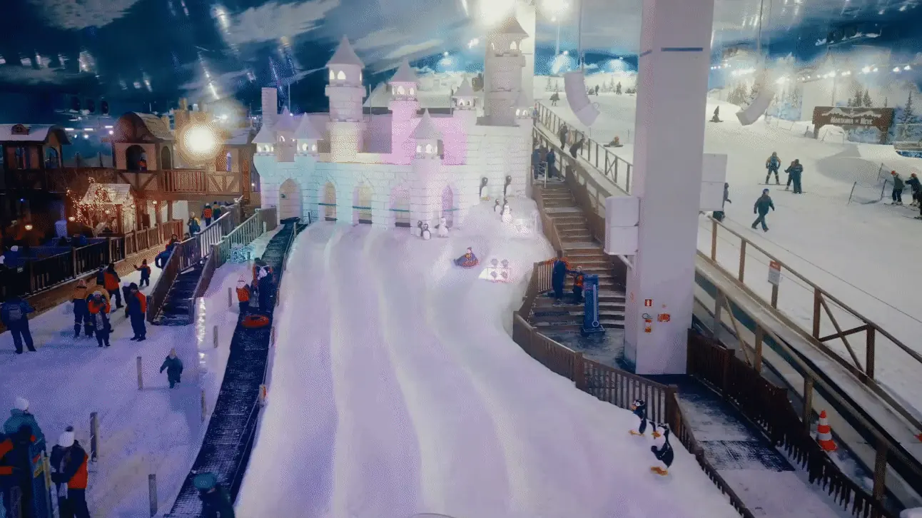 Diversão na neve em Snowland Gramado